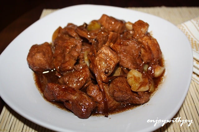 Pepper.Ph Ultra Rich Caramelized Filipino Pork Adobo 